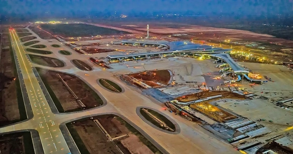 Hé lộ máy bay thương mại đầu tiên "xông đất" Lo...