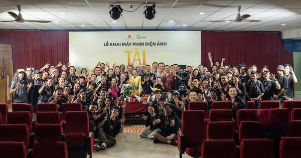 Phóng to bức ảnh chụp Mỹ Tâm và Mai Tài Phến, cả MXH hốt hoảng vì 1 chi tiết đáng sợ