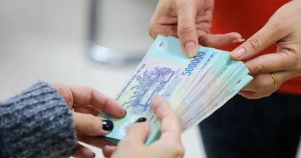 1 trường ở TP.HCM quyết định thưởng Tết 30 triệu đồng/người: Từ hiệu trưởng đến tạp vụ đều hưởng như nhau