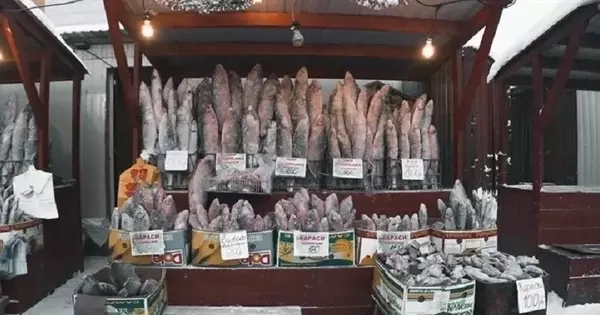 Thành phố lạnh nhất thế giới, nơi các cửa hàng không cần tủ lạnh