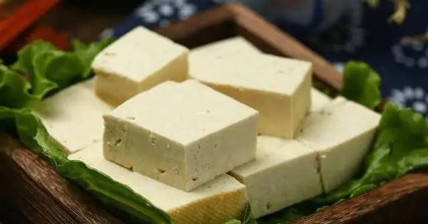 Người trên 65 tuổi có được ăn đậu phụ nhiều không? Bác sĩ: Hãy biết 3 điều này ngay từ đầu, đừng đợi đến khi nhập viện mới hoảng sợ!