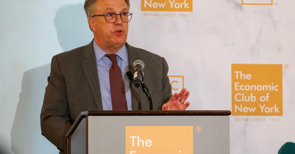 Quan chức có tiếng nói trong Fed tiết lộ khả năng hạ lãi suất trong tháng 1