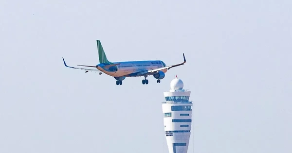 Cận cảnh chuyến bay đầu tiên của Bamboo Airways đến sân bay Long Thành