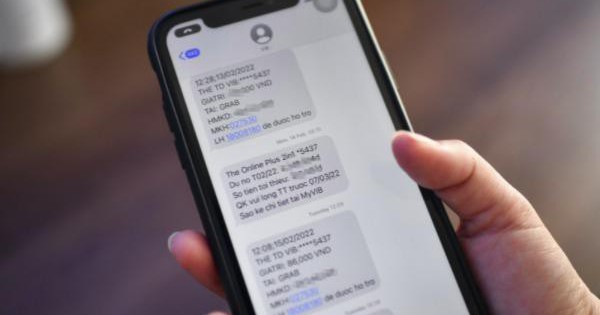 Từ ngày mai (22/12), một ngân hàng áp dụng mức phí mới đối với dịch vụ thông báo biến động số dư qua tin nhắn SMS/ZNS