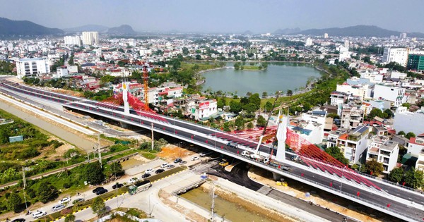 Cầu dây văng đầu tiên vượt đường sắt Bắc - Nam ở Thanh Hóa