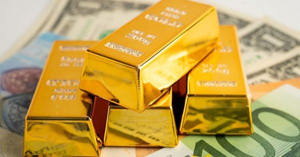 Đột kích tư gia nữ kế toán, tịch thu 18,8 kg vàng trị giá 70 tỷ đồng, 14 tỷ đồng tiền mặt ‘chất như núi’, 2 xe Audi