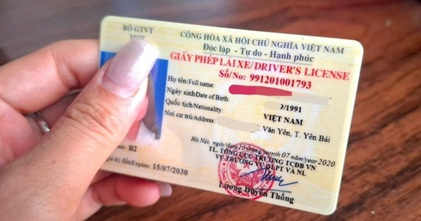 Từ năm 2025, bằng lái xe máy bị trừ hết điểm mà vẫn chạy bị phạt bao nhiêu?