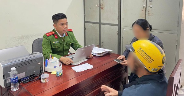 Cụ ông, cụ bà ở Hà Tĩnh đến trình báo: Liên tục có số điện thoại lạ gọi đến, đọc chính xác thông tin cá nhân và yêu cầu chuyển khoản