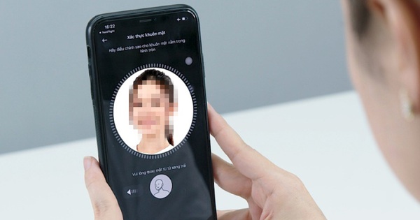 Vì sao không nên dùng vân tay, khuôn mặt để mở khóa điện thoại?