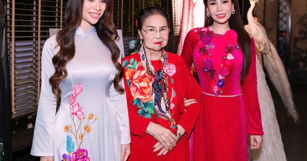 Lý Hương tỏa sáng trên sàn diễn áo dài, mẹ ruột và con gái theo sát cổ vũ
