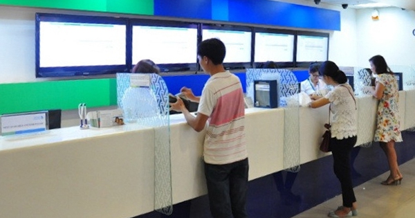 Thu phí 150.000 đồng/tháng với người dùng tài khoản ngân hàng sau