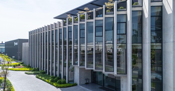 Nhà máy Khóa Huy Hoàng được vinh danh tại Artchitecture Masterprize 2025