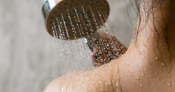 Da khô, ngứa vào mùa đông có phải do tắm rửa không đúng cách?