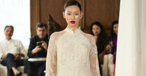 Một thương hiệu vừa "trình làng" BST có loạt mẫu áo dài ấn tượng, thêu tay và đính kết thủ công từng chi tiết