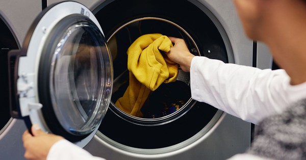 Máy giặt dễ trở thành “ổ” vi khuẩn, nấm mốc chỉ vì thói quen này