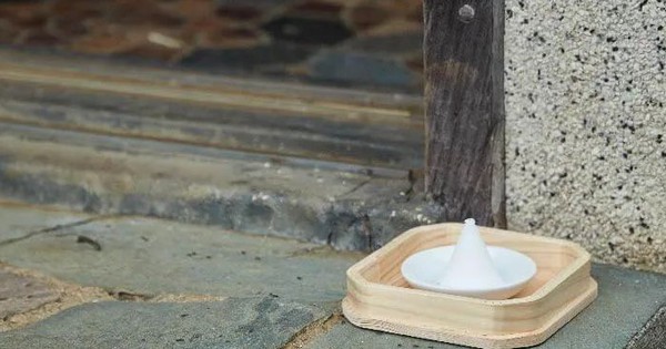 Ông bà dặn: Muốn nhà phát – cửa vượng, hãy đặt muối đúng 3 vị trí này để kích hoạt tài lộc mạnh nhất”