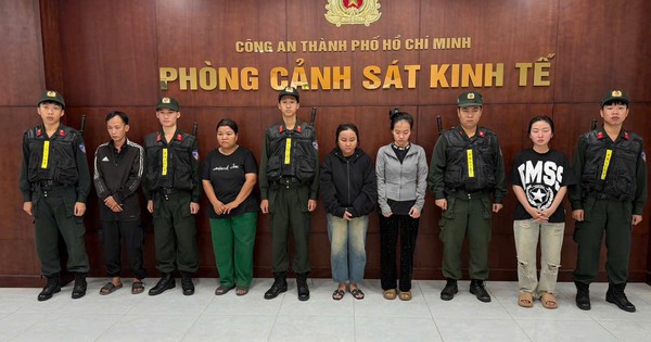 Công an TPHCM khám xét 2 địa điểm, bắt 5 người