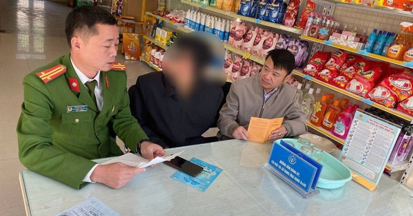 Phát hiện cụ ông 82 tuổi rút sổ tiết kiệm 110 triệu đồng trước kỳ hạn để chuyển khoản cho Lê Thị Thanh: Công an lập tức vào cuộc, yêu cầu xác minh