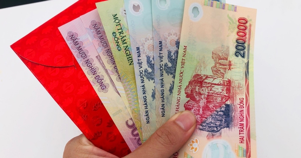 Những ai sẽ được tặng quà tiền mặt 400.000 đồng ngay trong tuần này?