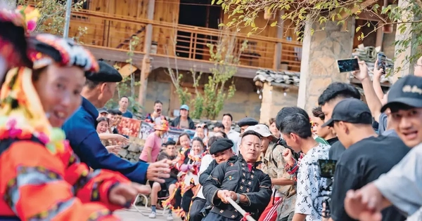 Ngôi làng 'đi bằng internet' lên bản đồ du lịch thế giới