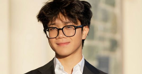 Tiểu thuyết cũng không dám viết: Nam sinh điển trai đỗ 11 chương trình Tiến sĩ từ năm 22 tuổi, từng thực tập ở Stanford, GPA gần tuyệt đối!