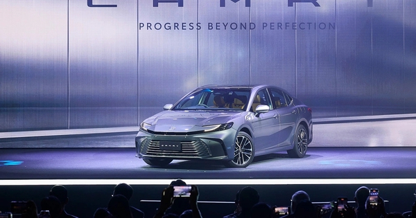 Toyota 'mạnh tay' cuối năm, miễn 100% phí trước bạ cho Camry, Vios và loạt xe chiến lược