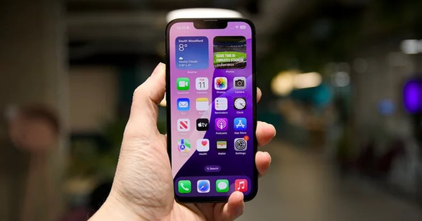 Kỳ lạ mẫu iPhone bị người Việt "bỏ rơi": Mới ra mắt vài tháng giá đã giảm 5 triệu, vậy mà vẫn không ai mua!