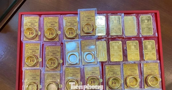 Năm biến động của giá vàng: Kẻ cười, người khóc