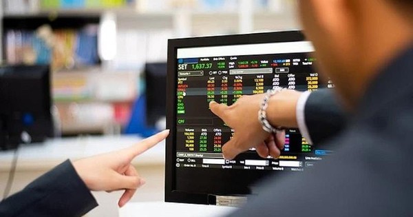 Khối ngoại tung gần 700 tỷ đồng 