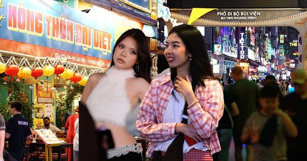 Đêm 31/12: Khách Tây tưng bừng đón năm mới tại TP.HCM, giới trẻ đổ xô đến xem pháo hoa ở view triệu đô bên bờ sông Sài Gòn