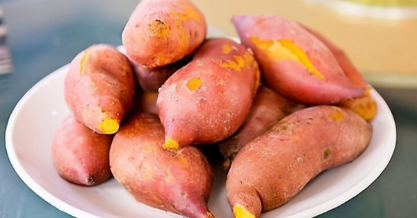 Lý do ăn khoai lang vào bữa sáng hại nhiều hơn lợi