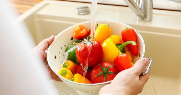 3 cách hiệu quả nhất để rửa sạch thuốc trừ sâu khỏi rau quả