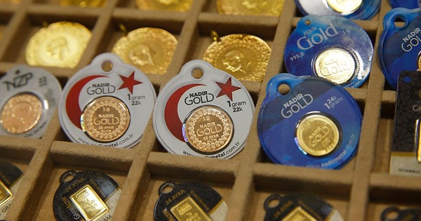 Đánh cắp 25 kg vàng, 50 kg bạc với tổng giá trị hơn 92 tỷ đồng, nhân viên tòa án bỏ trốn ra nước ngoài cùng vợ con