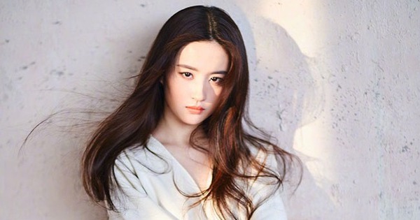 Khoảnh khắc khó tin của Lưu Diệc Phi năm 30 tuổi