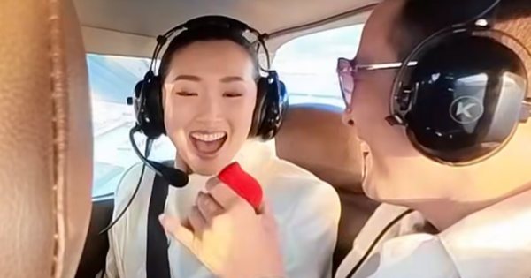 Hoa hậu Việt vỡ òa hạnh phúc, được bạn trai bí mật cầu hôn trên trực thăng