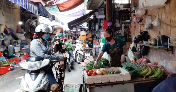 Giá thực phẩm và nhiên liệu leo thang sau mưa lũ, CPI Việt Nam tháng 11 tăng mạnh