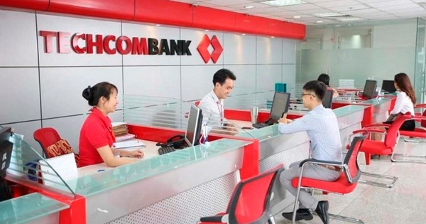 Từ 1/1/2026, Techcombank sẽ đóng băng giao dịch chuyển tiền/ rút tiền và khóa tài khoản đối với các khách hàng sau