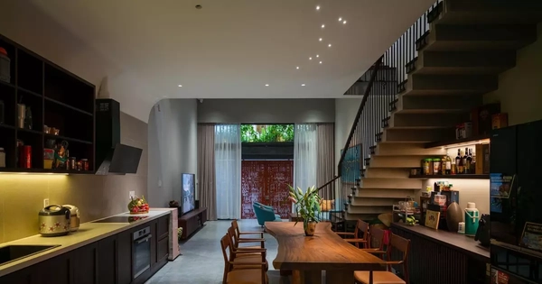 Nhà phố 'tự làm mát' con gái xây dành tặng bố mẹ