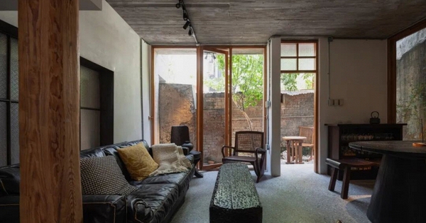 Thừa kế nhà 44m2 phố cổ, người phụ nữ cải tạo thành không gian sống cho gia đình 3 thế hệ: Nhỏ nhưng chứa điều “quý hơn vàng”