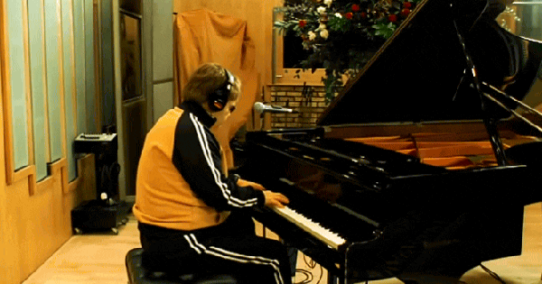 Danh ca tính cát xê 35 tỷ "cắt cổ" cho 1 tiếng hát ở đám cưới ái nữ tỷ phú?