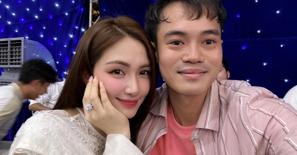 Văn Toàn bất ngờ gọi Hoà Minzy là vợ trên mạng, có chuyện gì đây?