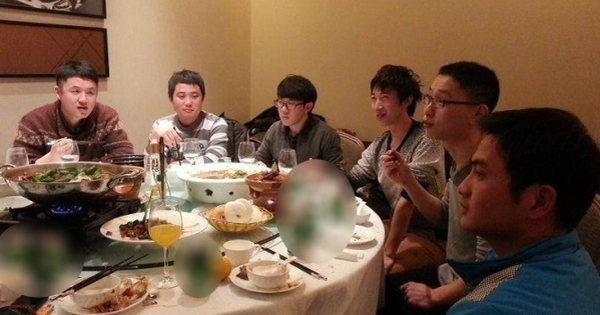 Đi họp lớp, người bạn giàu tranh thanh toán hóa đơn 300 triệu đồng: Vừa về đến nhà, anh chứng kiến 1 cảnh tượng cả đời khó quên