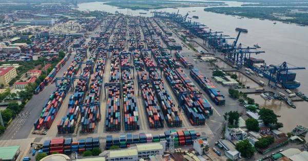 DN quốc phòng nắm ½ thị phần cảng biển cả nước được ví như “tấm gương phản chiếu sức khoẻ nền kinh tế” đạt tổng doanh thu 32.000 tỷ, lớn nhuận vượt VNPT, MSB, Seabank