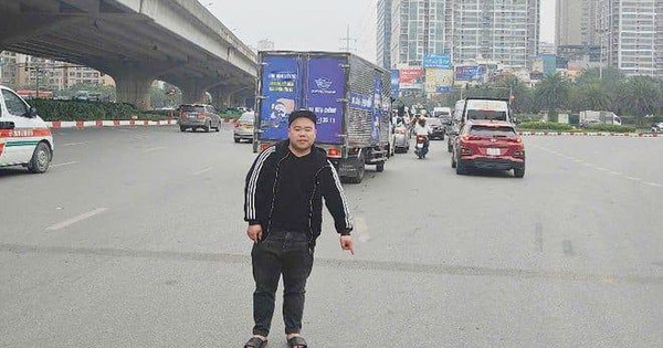 Tạm giữ hình sự Trần Mạnh Cường trong vụ lái xe ôm ngồi trên nắp capo xe ô tô ở Đại lộ Thăng Long