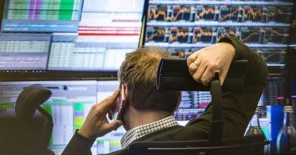 Phiên 11/3: Khối ngoại tiếp tục bán ròng hàng trăm tỷ đồng, cổ phiếu nào bị "xả" mạnh nhất?