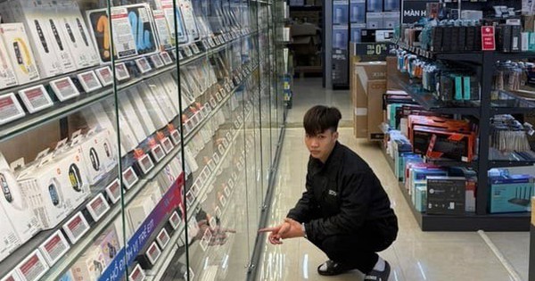 Bắt nhân viên cửa hàng CellphoneS trộm cắp 26 điện thoại iPhone ở Bắc Ninh