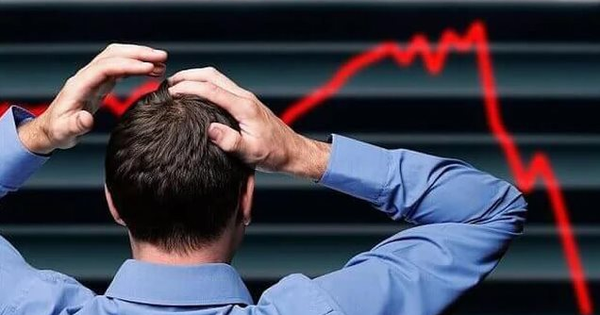 Phiên 12/3: Khối ngoại bán ròng đột biến hơn 900 tỷ đồng, loạt cổ phiếu Bluechips bị "xả" mạnh