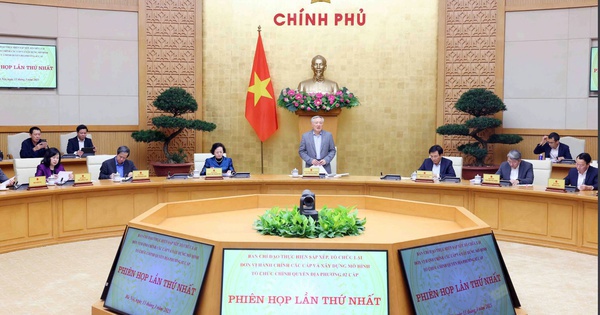 Bộ trưởng Nội vụ: Sắp xếp cả nước còn khoảng 2.000 xã, mỗi xã gần như một huyện