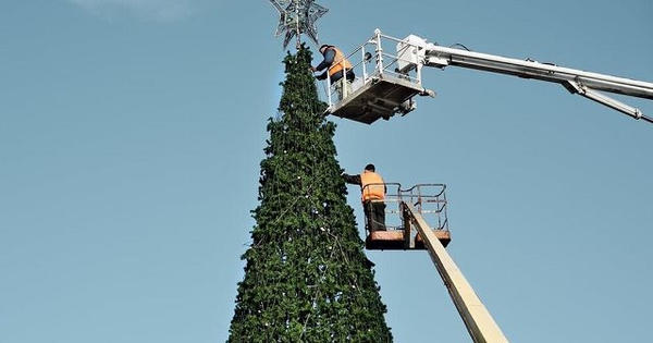 VN-Index bị "đánh úp" cuối phiên với thanh khoản tỷ đô, phiên phân phối đỉnh đã diễn ra?