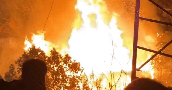 Hot nhất MXH: Kinh hoàng khoảnh khắc phim trường cháy rụi, dàn diễn viên hạng A hoảng loạn tháo chạy